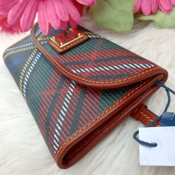 Dooney and Bourke Charcoal Tartan Plaid Windsor Continental Wallet - Picture 3 of 16